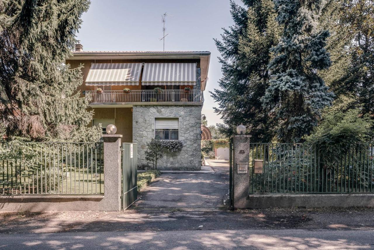 Sentirsi A Casa, Lontano Da Casa-Feel At Home Away From Home Caronno Pertusella Buitenkant foto