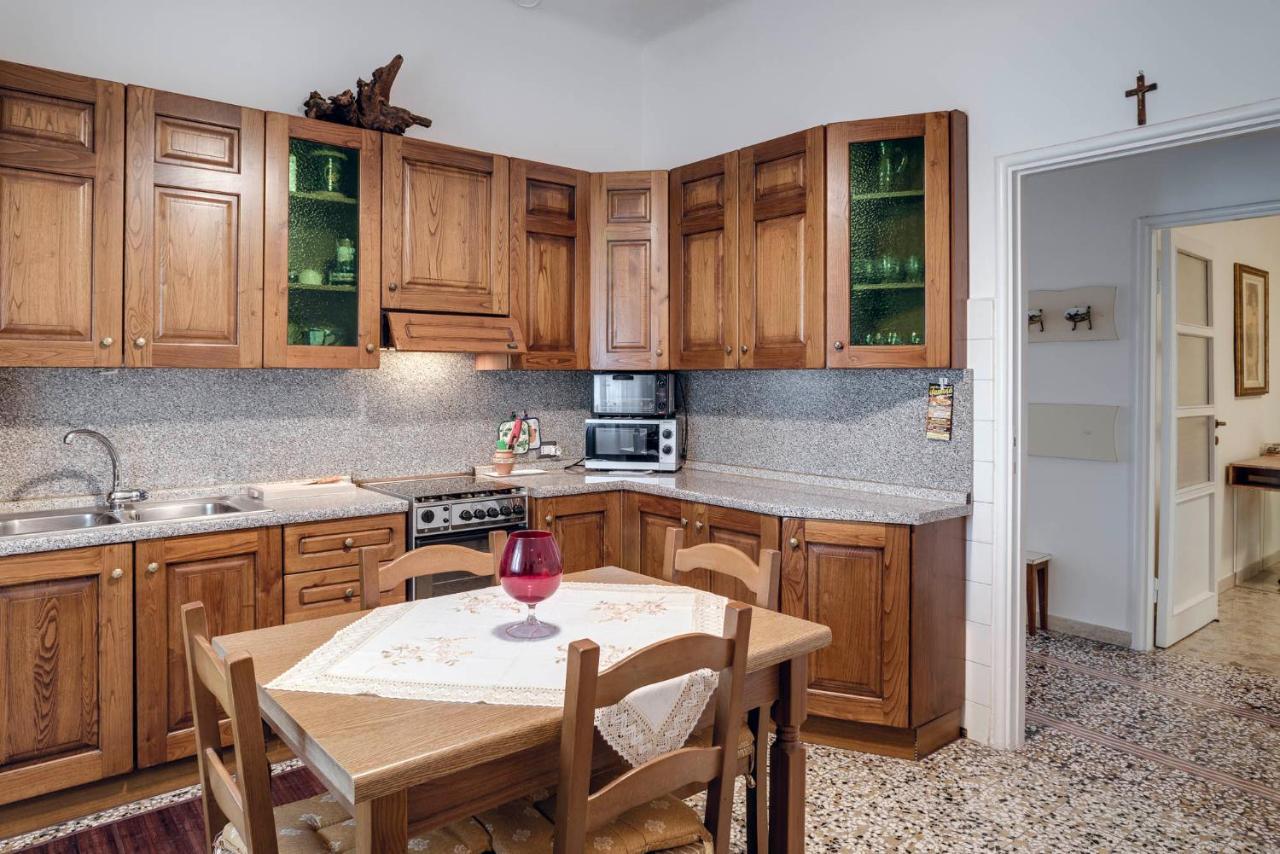 Sentirsi A Casa, Lontano Da Casa-Feel At Home Away From Home Caronno Pertusella Buitenkant foto